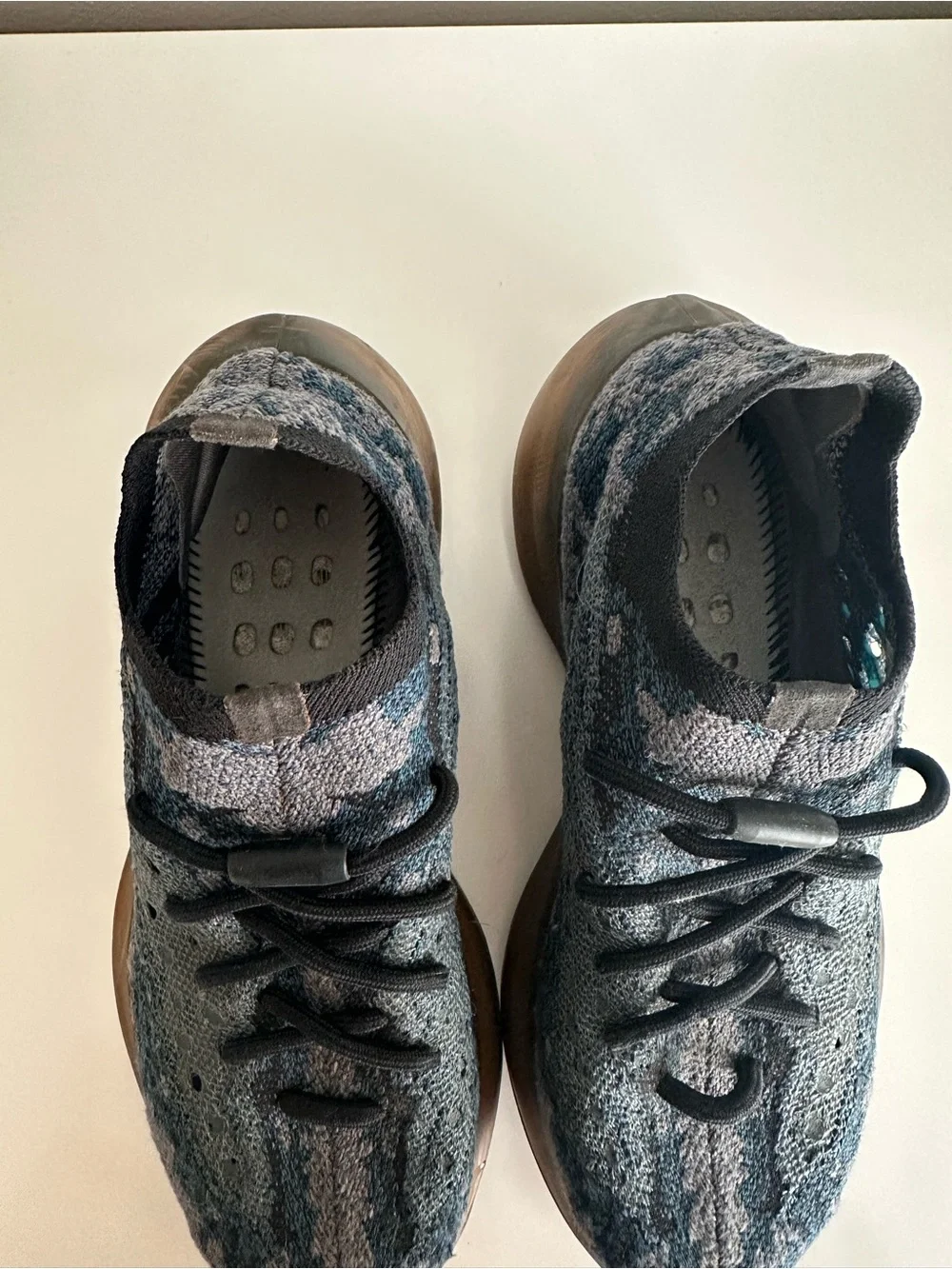 Adidas Yeezy Boost 380 Covellite Men’s 7.5 Blue Gray Sneakers Missing Insoles